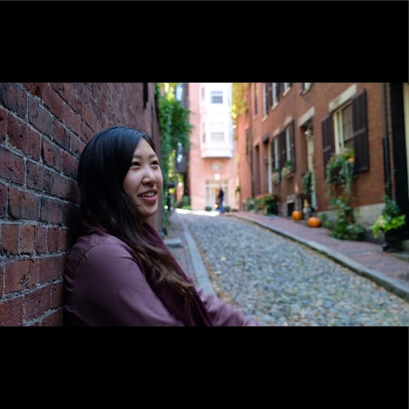 Meet your Posher, Melissa - Picture 1 of 1